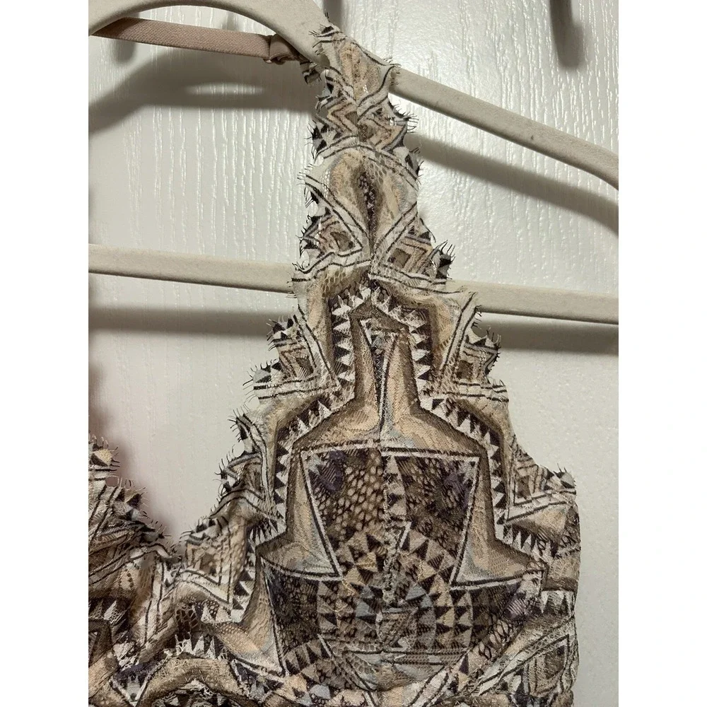 Victoria's Secret Pink lace bralette lightly lined Womens S Aztec halter bra EUC